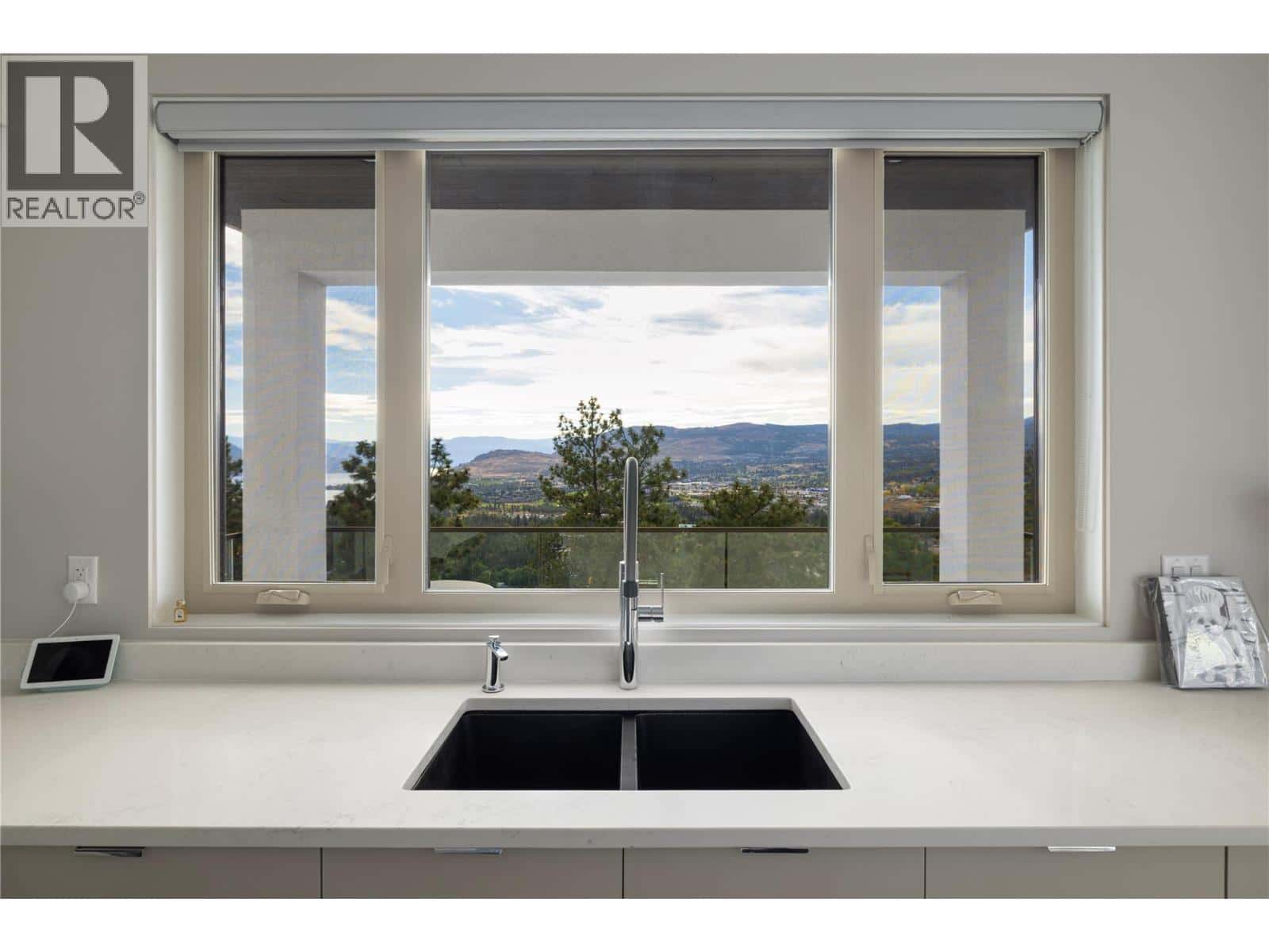 3301 Vineyard View Drive — West Kelowna, British Columbia - Photo 4 of 99