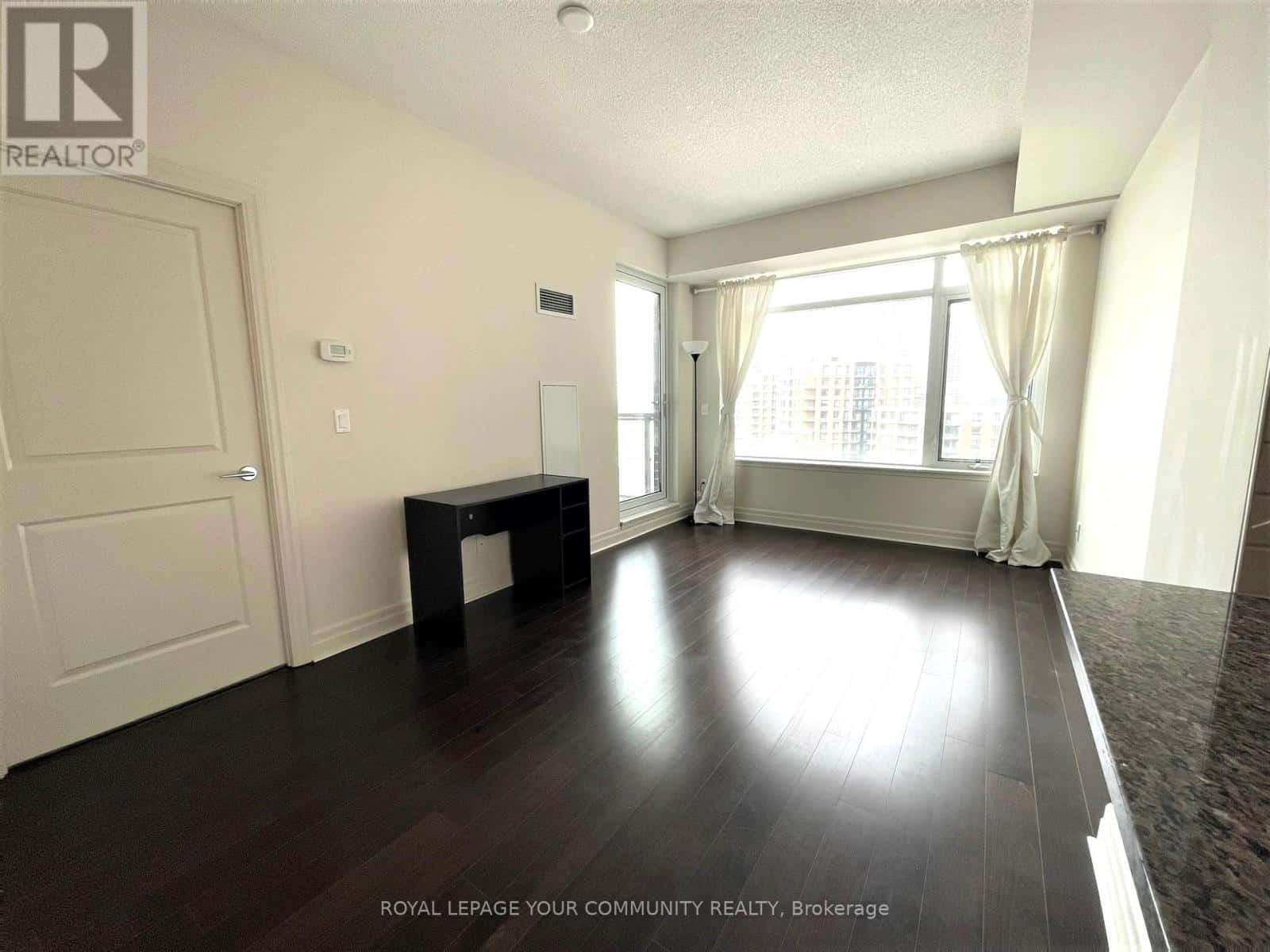 724 - 8110 BIRCHMOUNT ROAD — Markham (Unionville), Ontario - Photo 2 of 17