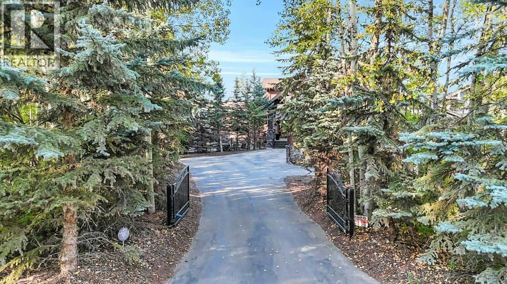 261 Honeymoon Drive — Norglenwold, Alberta - Photo 4 of 100