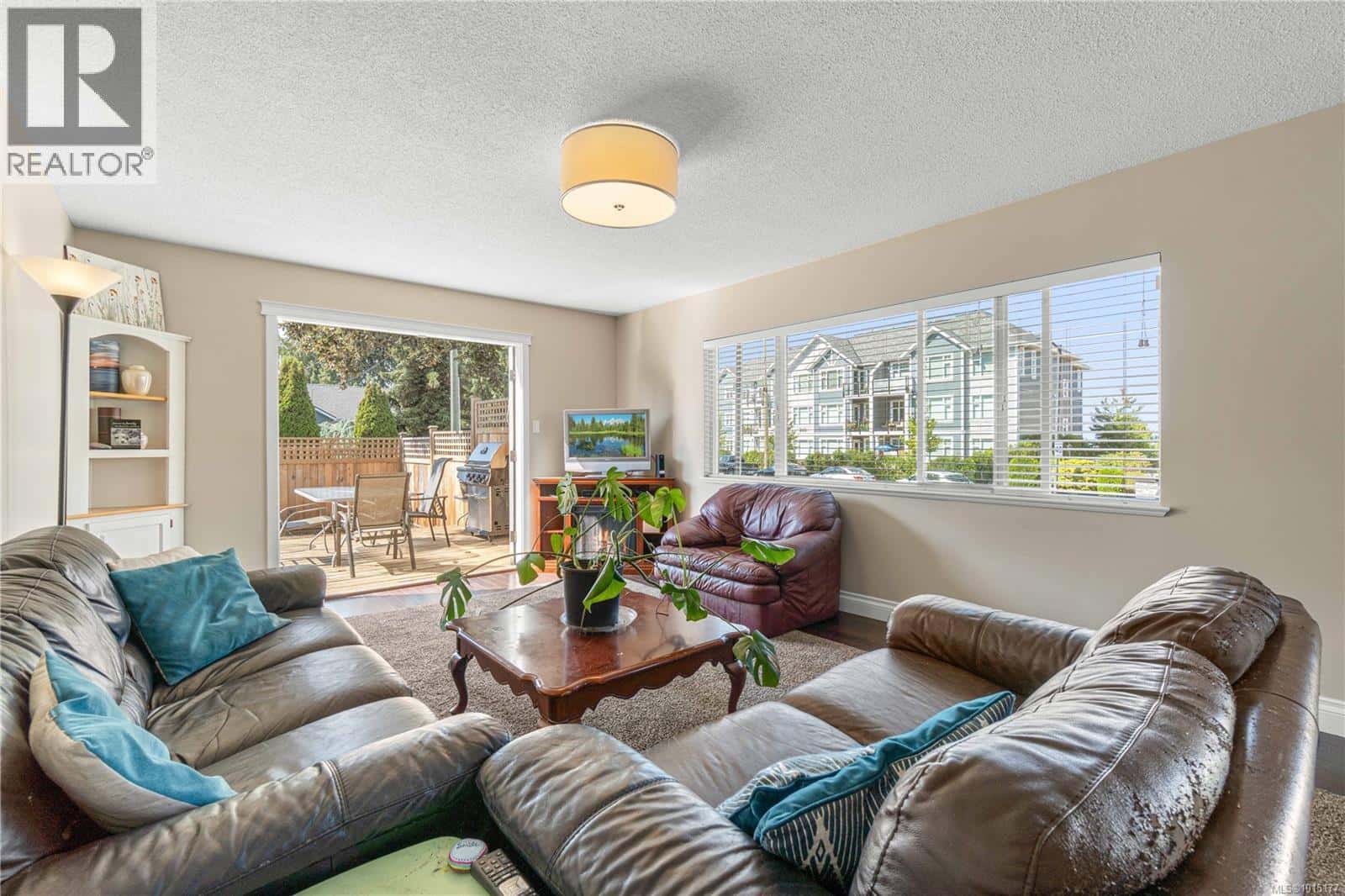 222 Morison Ave — Parksville, British Columbia - Photo 3 of 65