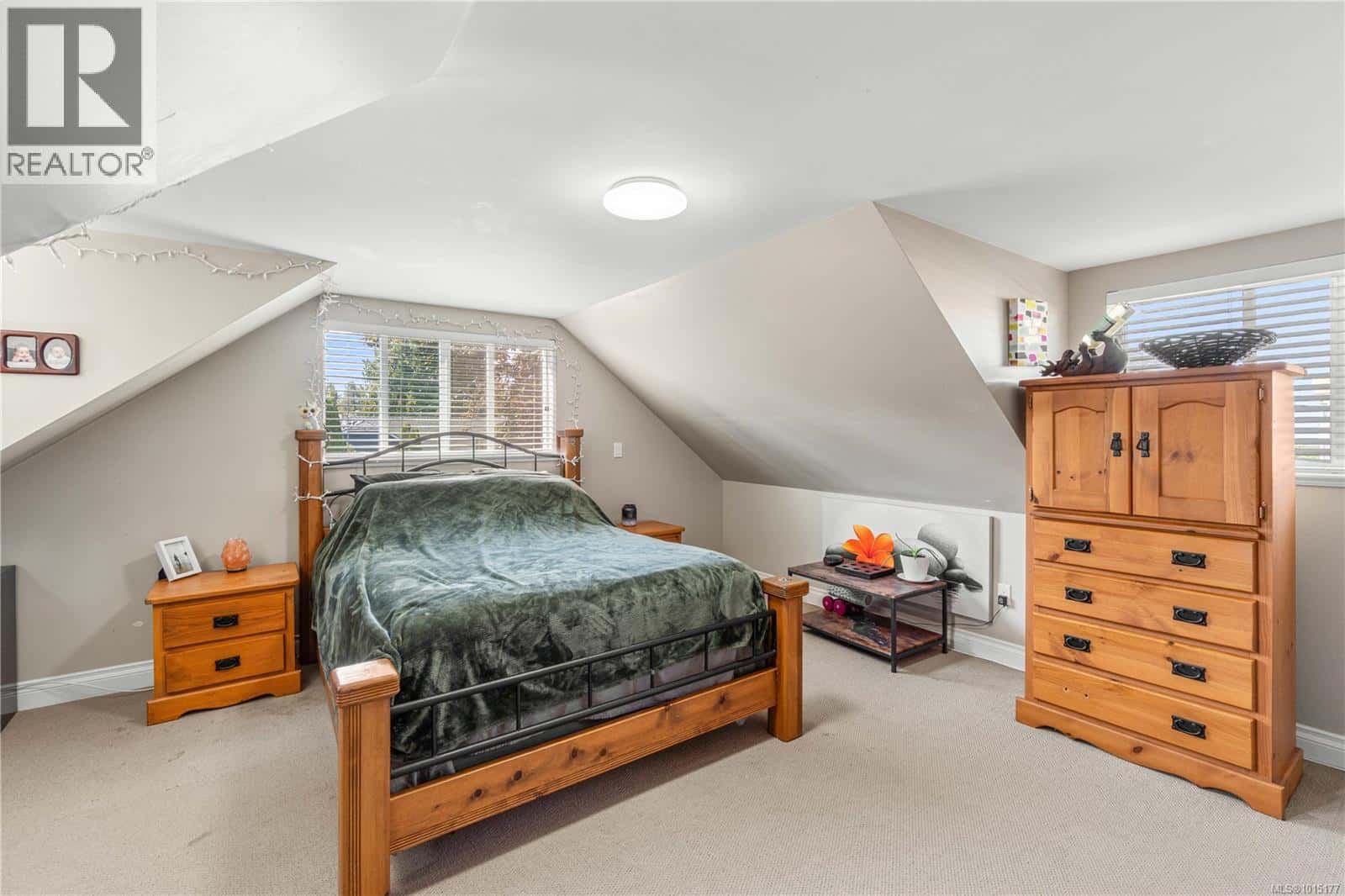 222 Morison Ave — Parksville, British Columbia - Photo 4 of 65