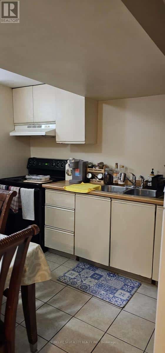 BASEMENT - 498 MEADOWS BOULEVARD — Mississauga (Rathwood), Ontario - Photo 5 of 10