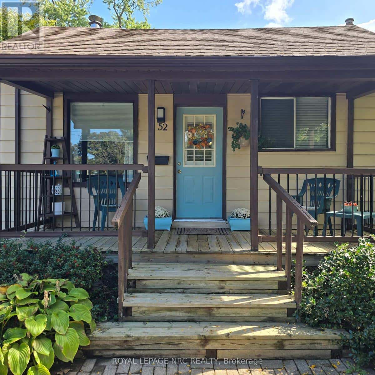 52 WILEY STREET — St. Catharines (Downtown), Ontario - Photo 3 of 24