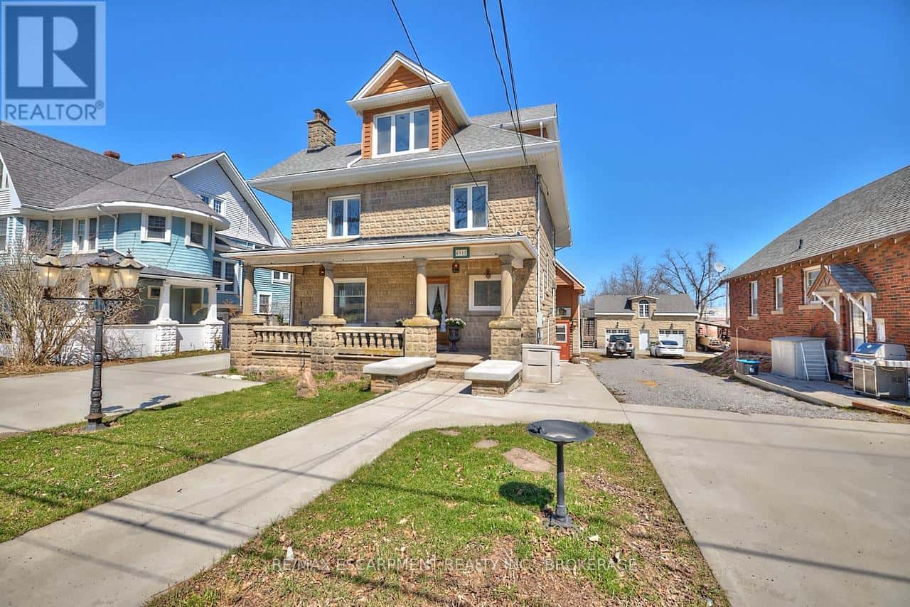 4915 KING STREET — Lincoln (Beamsville), Ontario - Photo 2 of 28