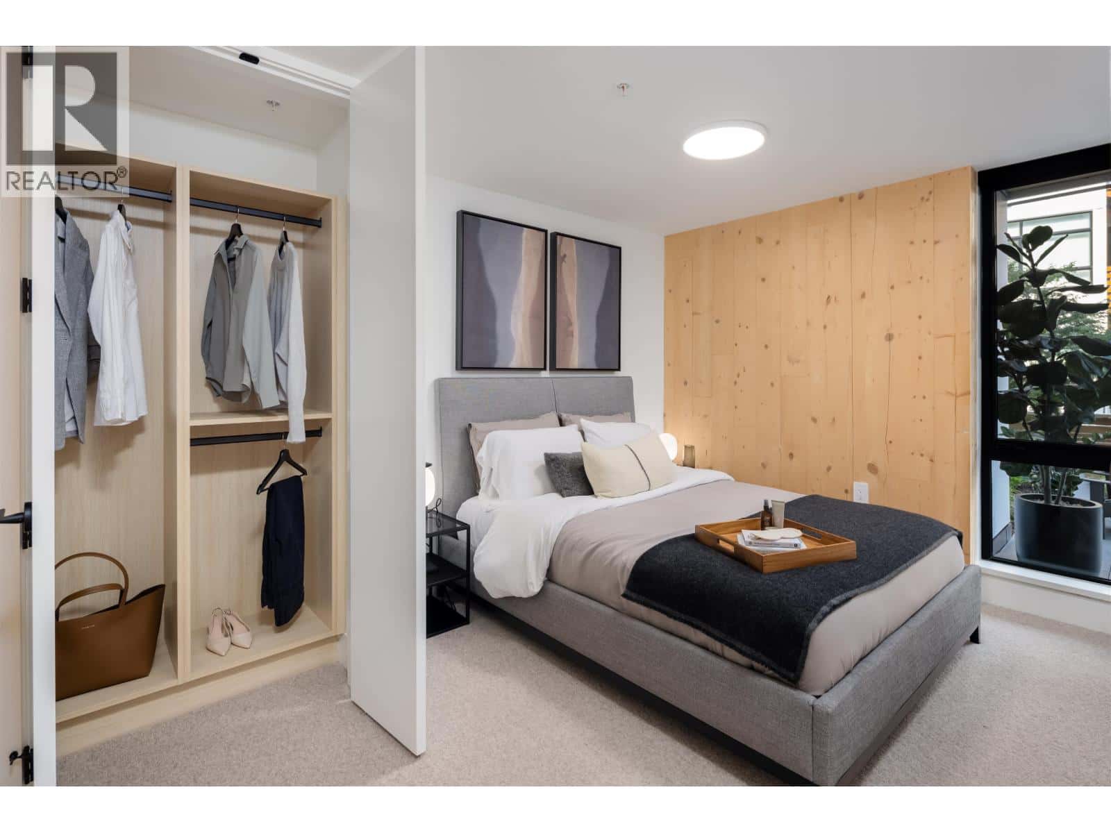 105 310 SALTER STREET — New Westminster, British Columbia - Photo 5 of 24