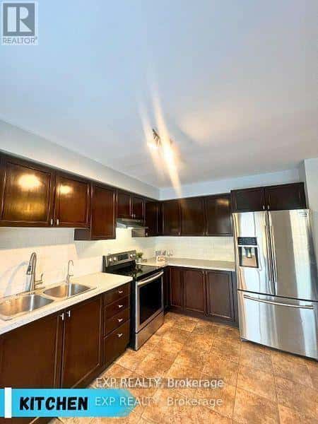 1523 GLENBOURNE DRIVE — Oshawa (Pinecrest), Ontario - Photo 4 of 12