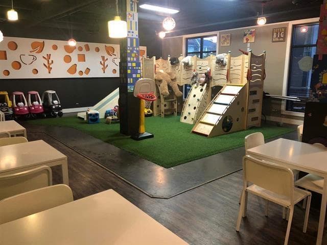 8 14885 60 AVENUE - Main photo, Surrey, British Columbia