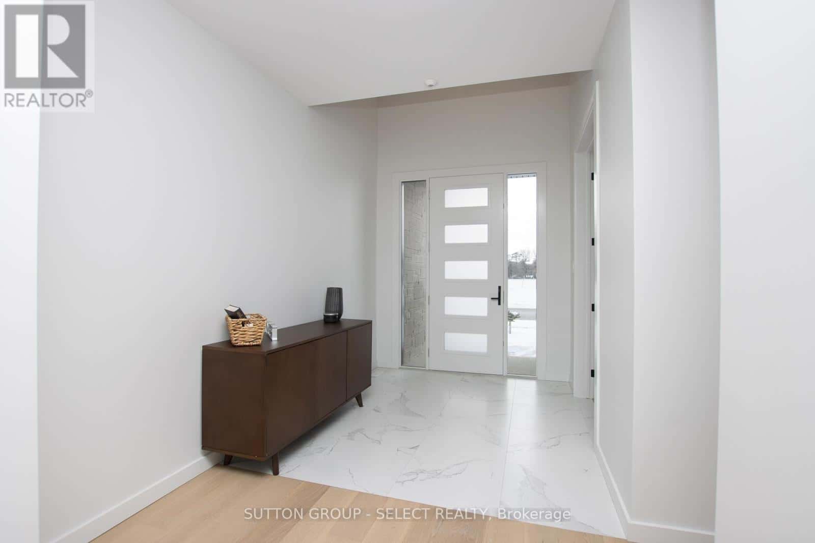 115 OPTIMIST DRIVE — Southwold (Talbotville), Ontario - Photo 2 of 36