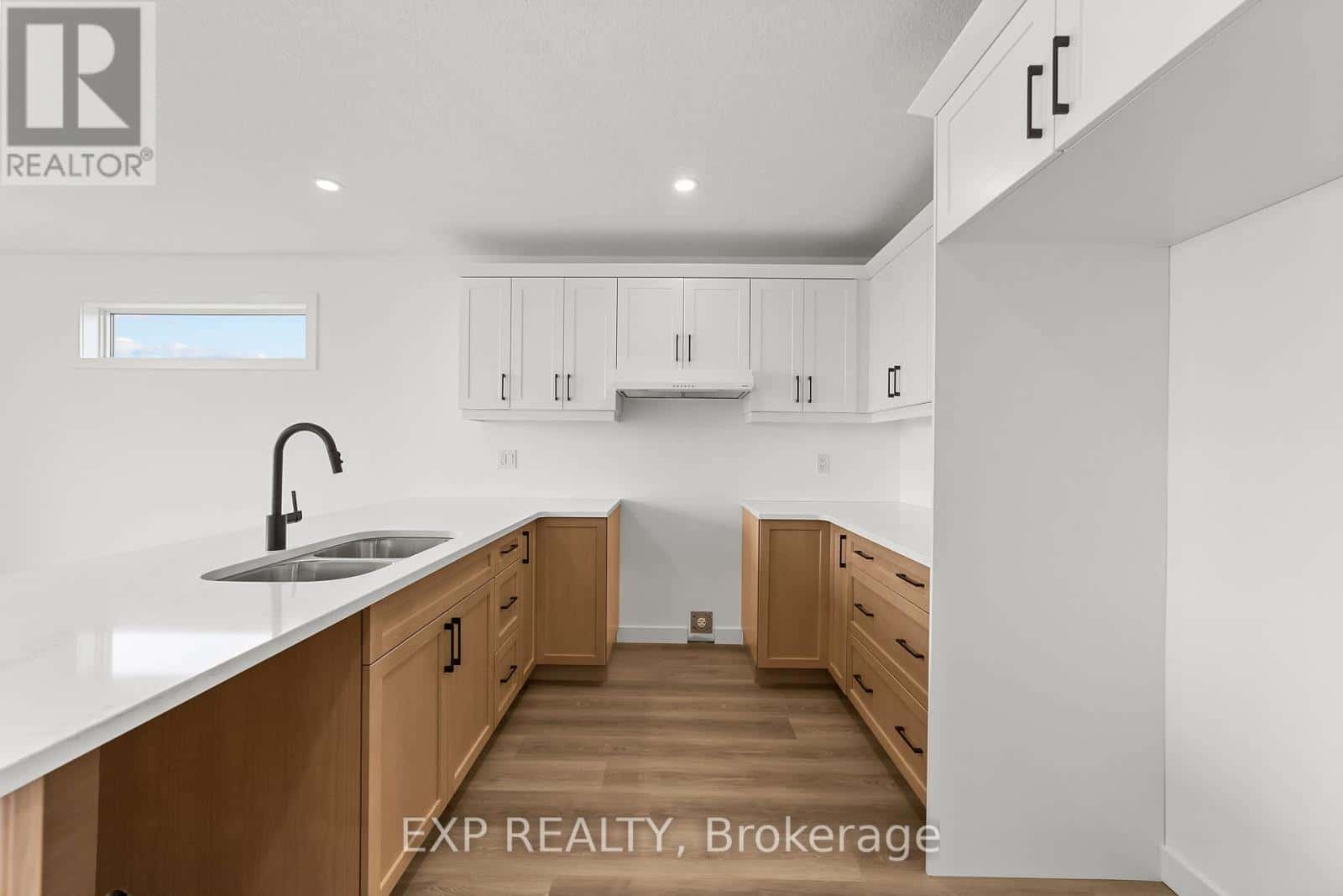 1552 MELWOOD DRIVE — St. Clair, Ontario - Photo 5 of 50