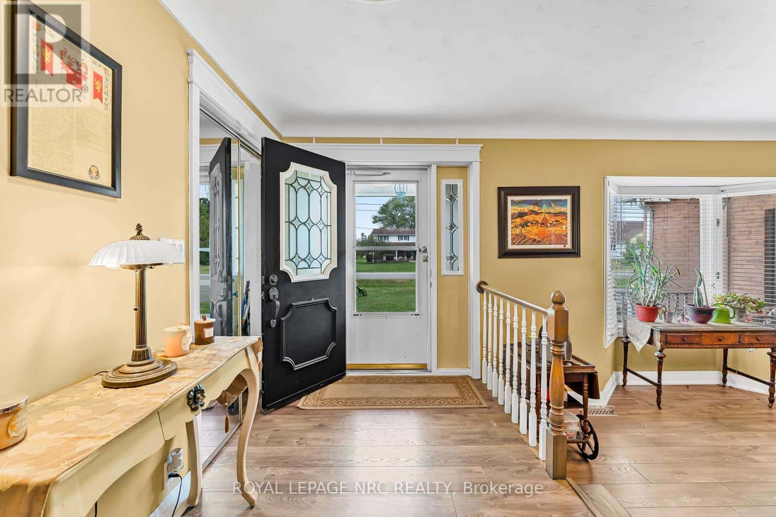 1200 PETTIT ROAD — Fort Erie (Crescent Park), Ontario - Photo 4 of 50