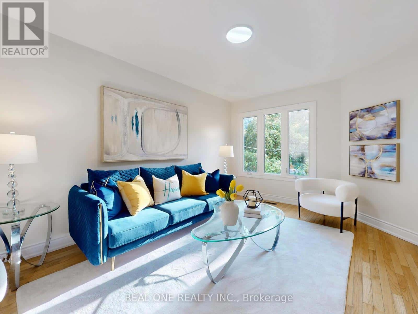 355 CHURCH STREET S — Richmond Hill (Observatory), Ontario - Photo 4 of 24