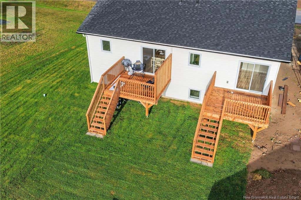 5 Claude Street — Bouctouche, New Brunswick - Photo 4 of 41