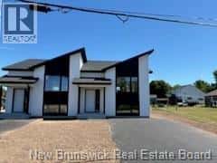 5 Claude Street — Bouctouche, New Brunswick - Photo 2 of 41