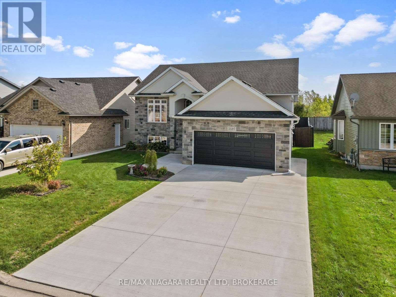 3597 CARVER STREET — Fort Erie (Stevensville), Ontario - Main photo