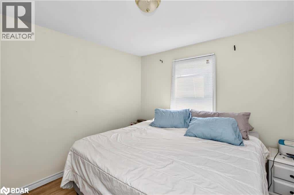 2259 11 Highway S — Gravenhurst, Ontario - Photo 2 of 30