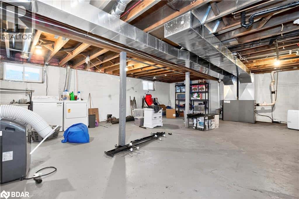 2259 11 Highway S — Gravenhurst, Ontario - Photo 3 of 30