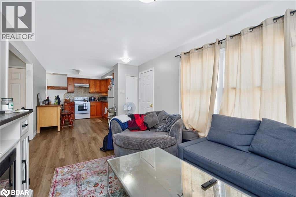 2259 11 Highway South