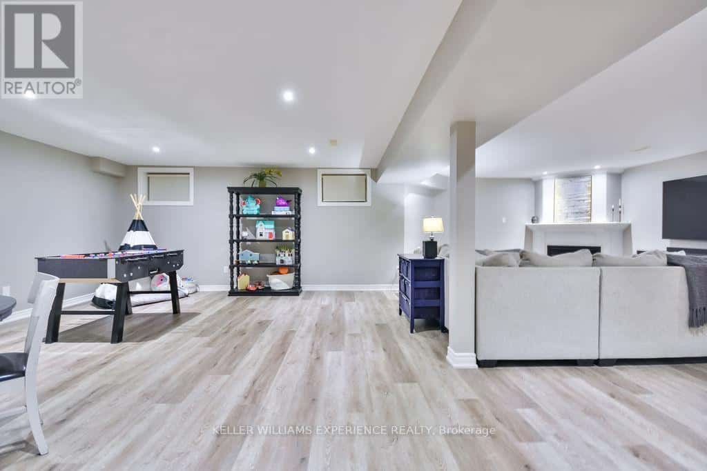 29 BASSWOOD CIRCLE — Oro-Medonte (Shanty Bay), Ontario - Photo 3 of 43