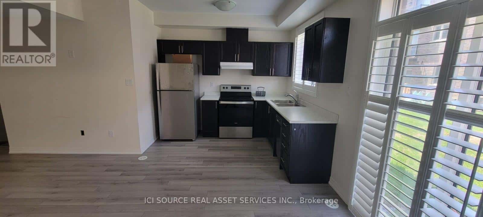 2 - 76 CARNEROS WAY — Markham (Cedar Grove), Ontario - Photo 3 of 14