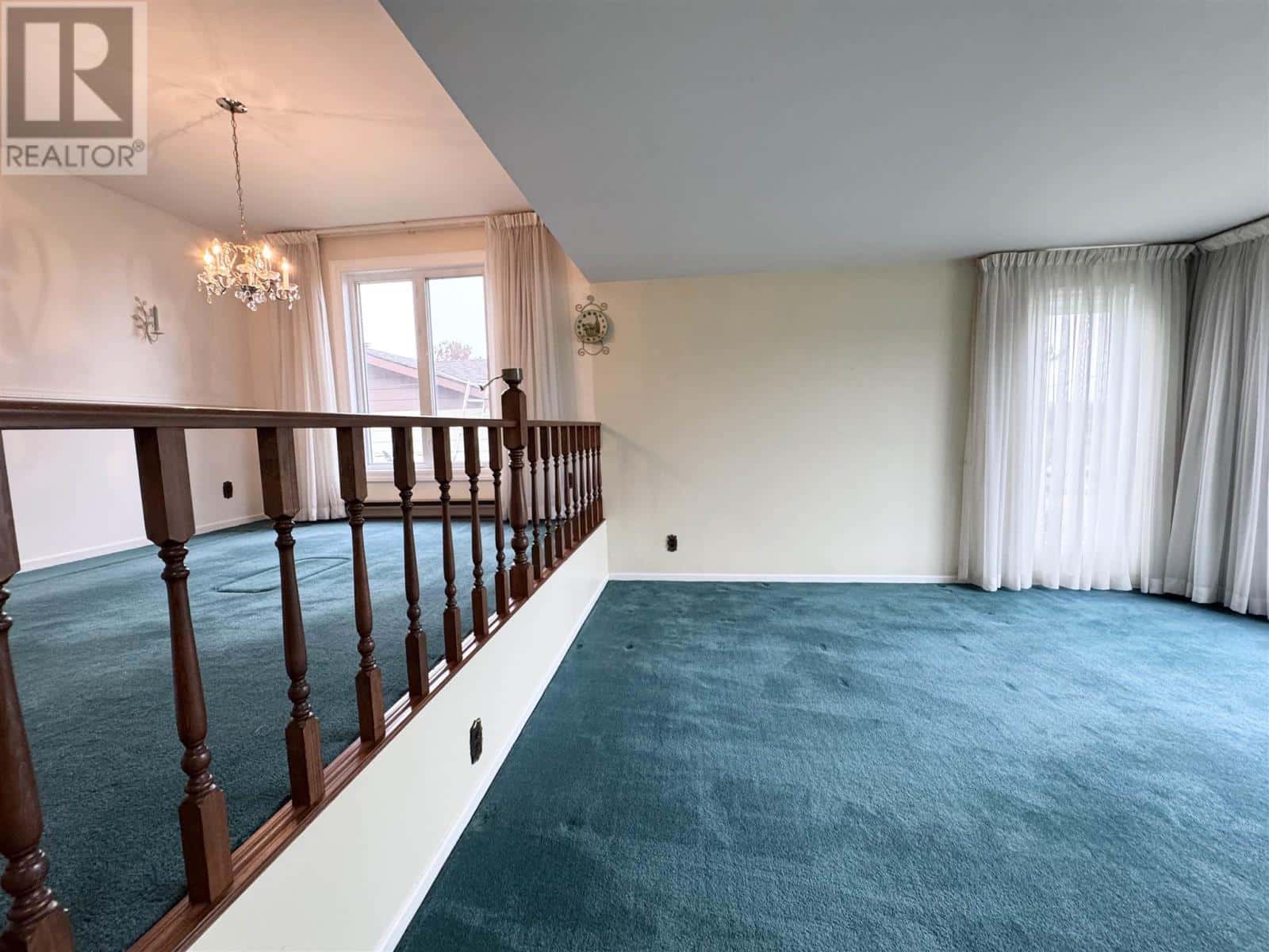 26 Minto ST — Chapleau, Ontario - Photo 2 of 56