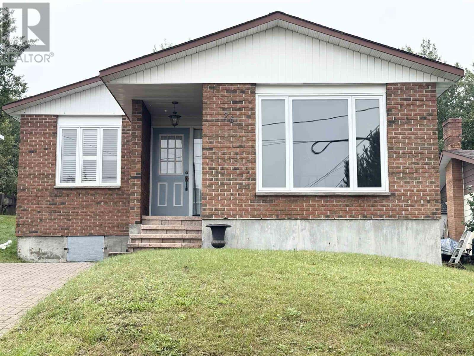 26 Minto ST — Chapleau, Ontario - Photo 4 of 56