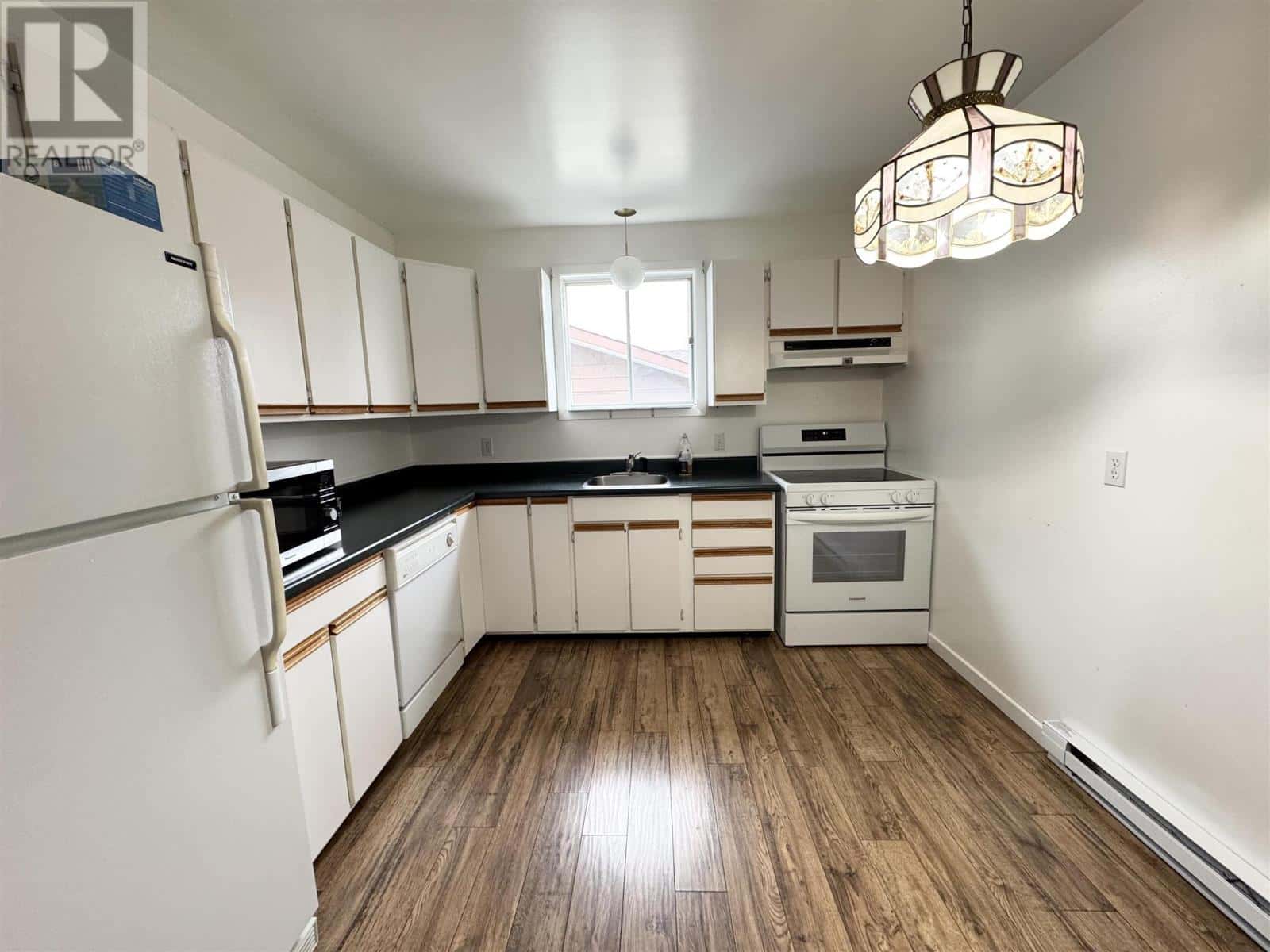 26 Minto ST — Chapleau, Ontario - Photo 5 of 56