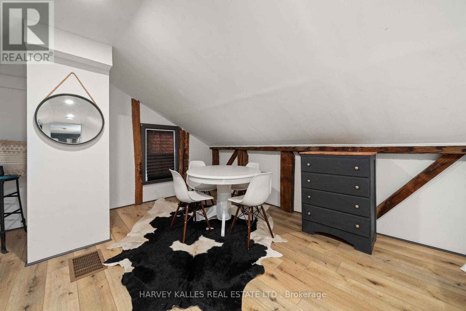 22 DEMILLE STREET — Prince Edward County (Sophiasburg Ward), Ontario - Main photo