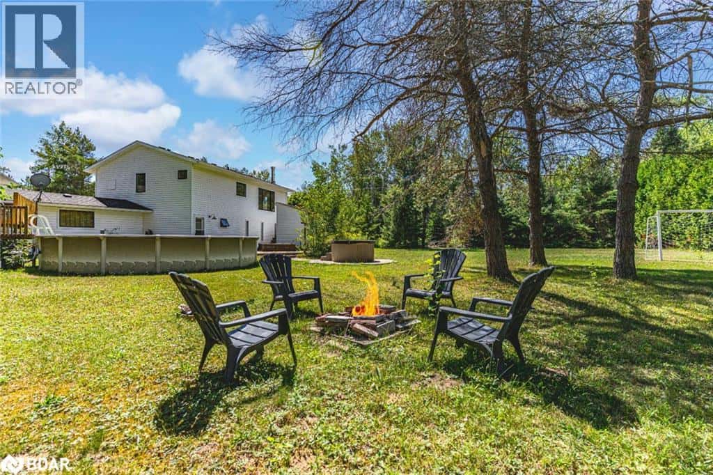 20 HILLVIEW Crescent — Midhurst, Ontario - Photo 4 of 33