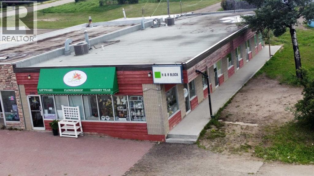 5006 A-D 50th Avenue — Valleyview, Alberta - Main photo