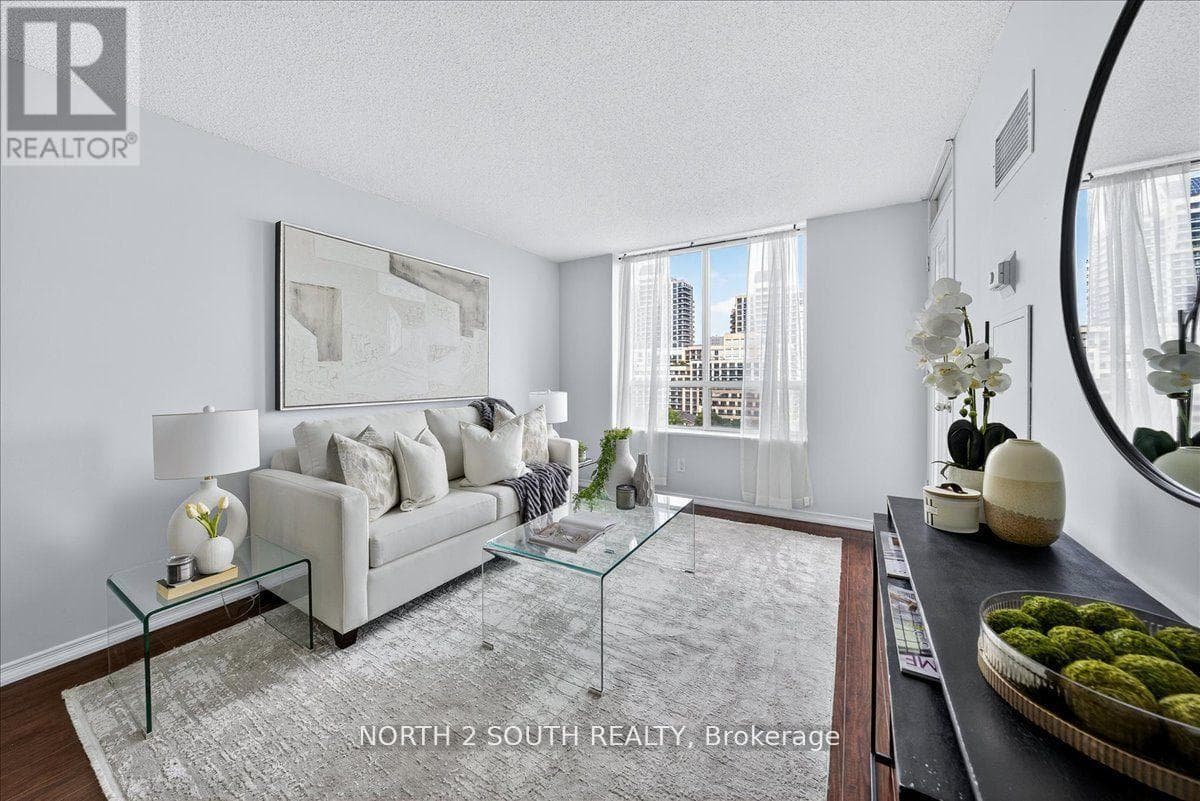 916 - 29 NORTHERN HTS DRIVE — Richmond Hill (Langstaff), Ontario - Main photo