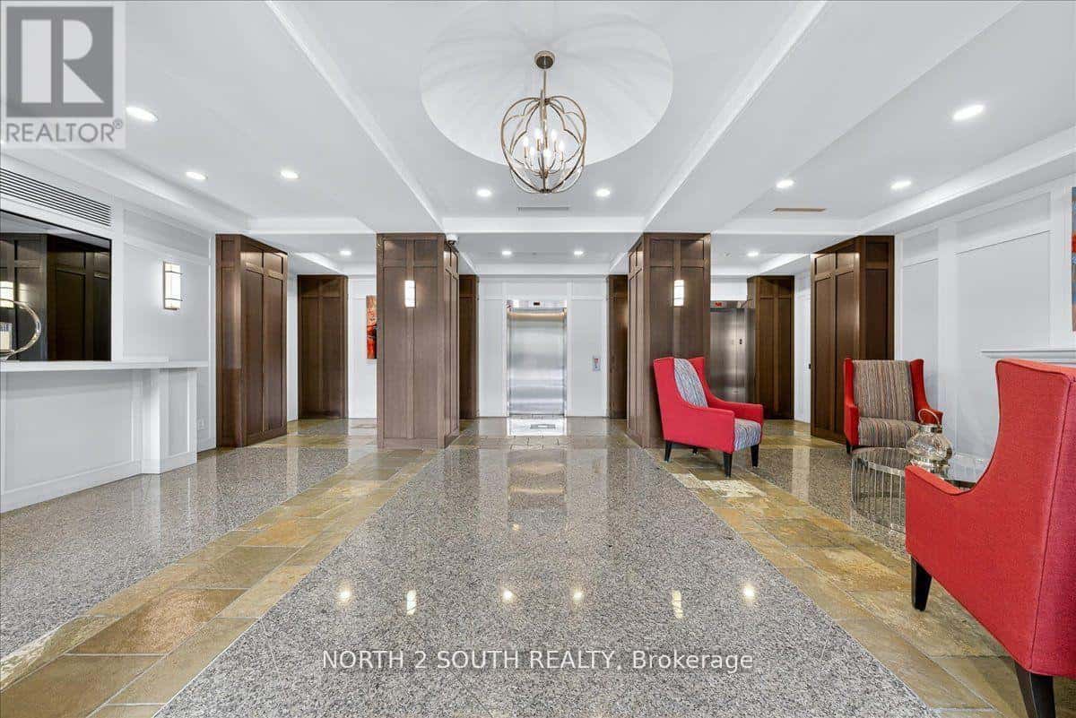 916 - 29 NORTHERN HTS DRIVE — Richmond Hill (Langstaff), Ontario - Photo 4 of 45