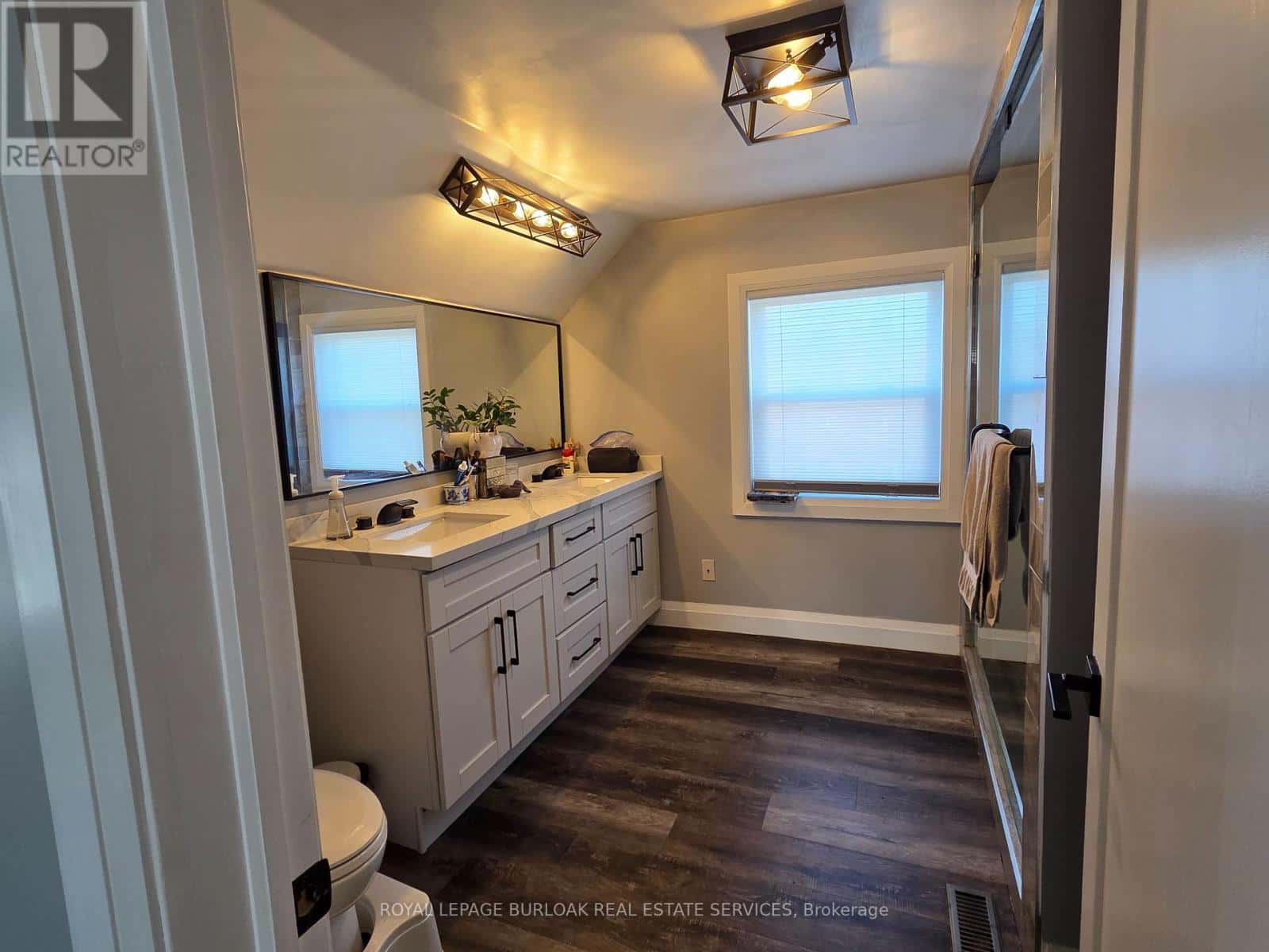 1 - 16 CEDAR AVENUE — Hamilton (Blakeley), Ontario - Photo 4 of 17