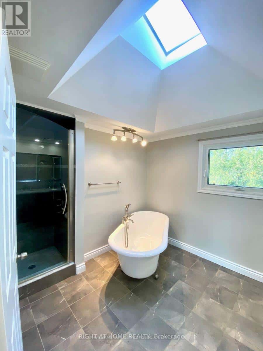 UPPER - 112 DOWNEY ROAD — Guelph (Kortright Hills), Ontario - Photo 5 of 19