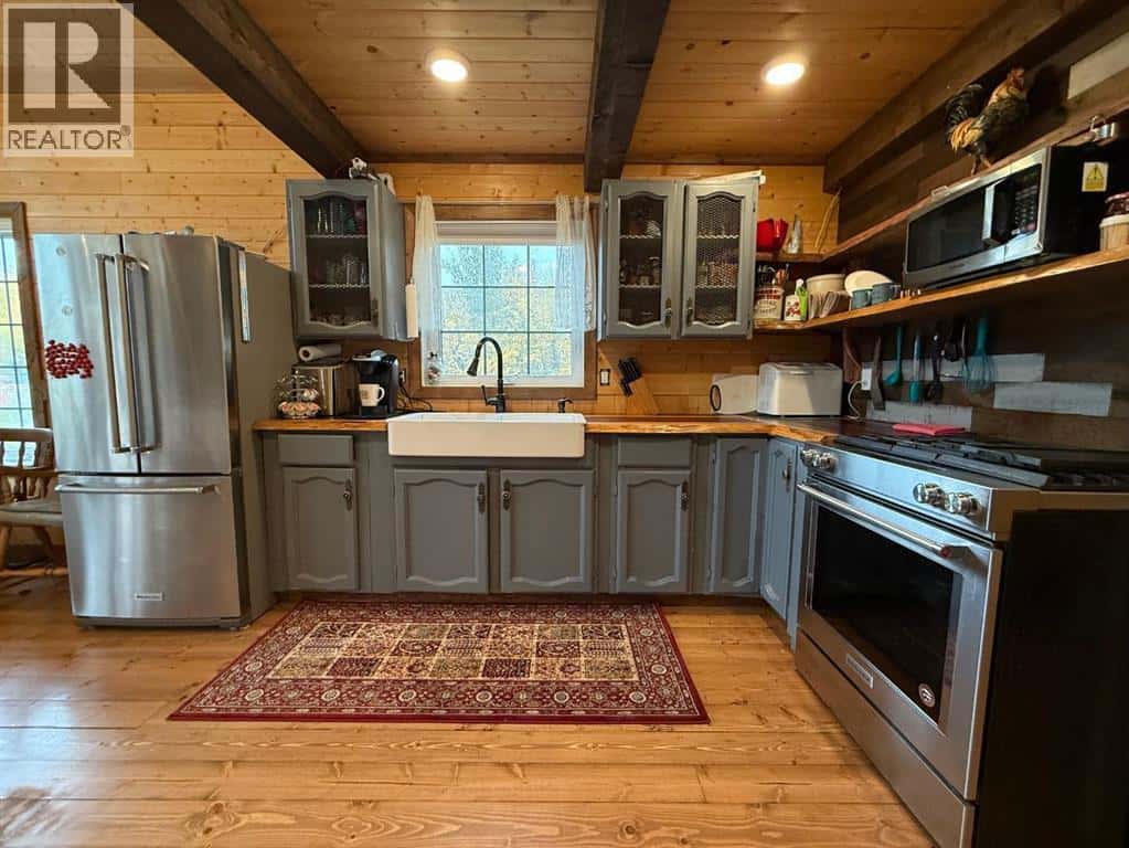 #7 Lakeview Drive — Joussard, Alberta - Photo 5 of 20