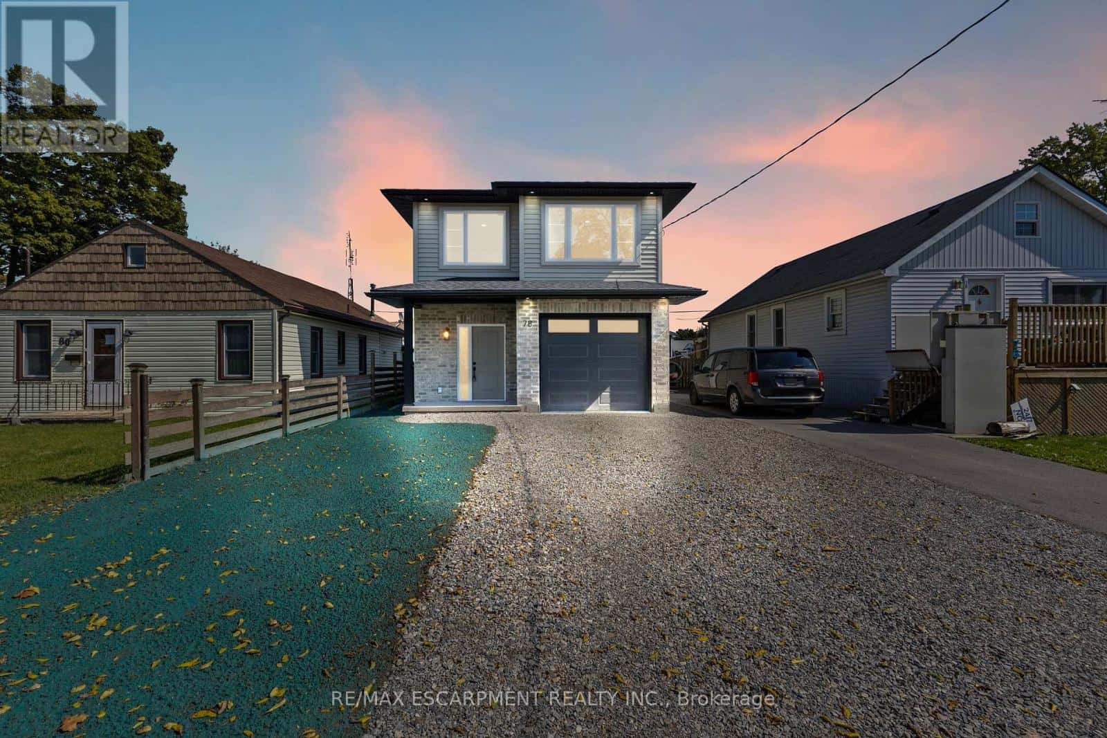 78 KNOLL STREET — Port Colborne (Sugarloaf), Ontario - Photo 2 of 48