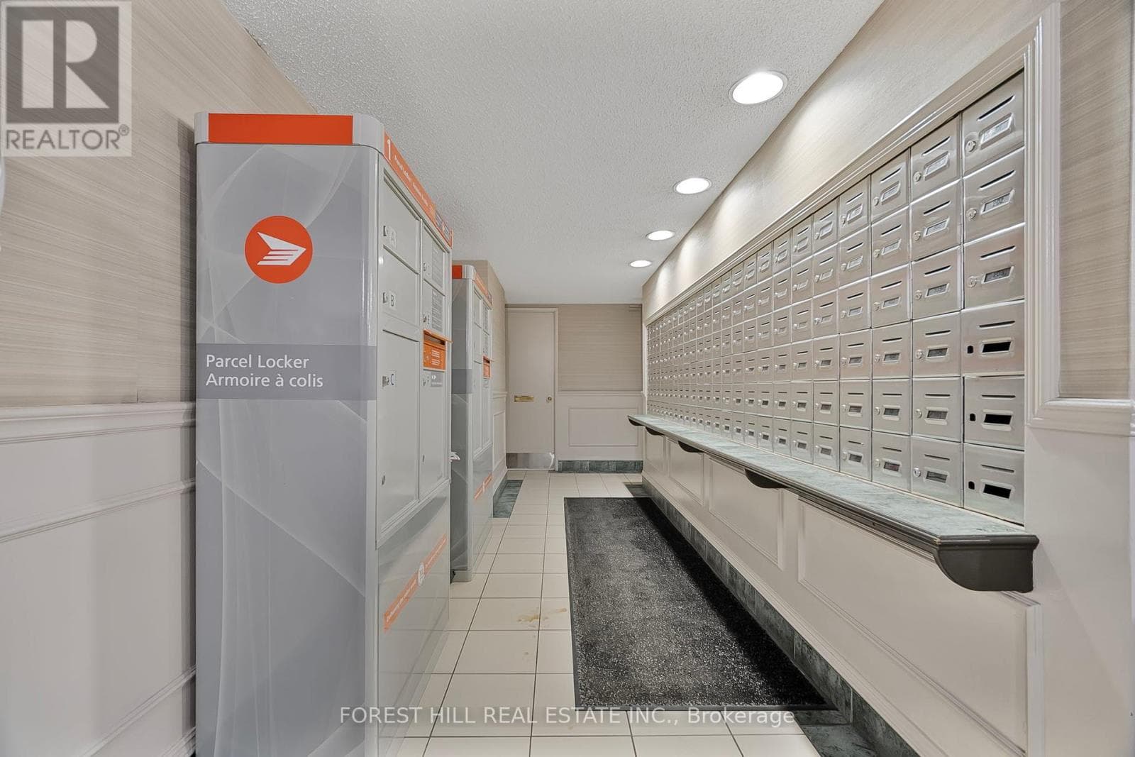 905 - 323 COLBORNE STREET — London East (East K), Ontario - Main photo