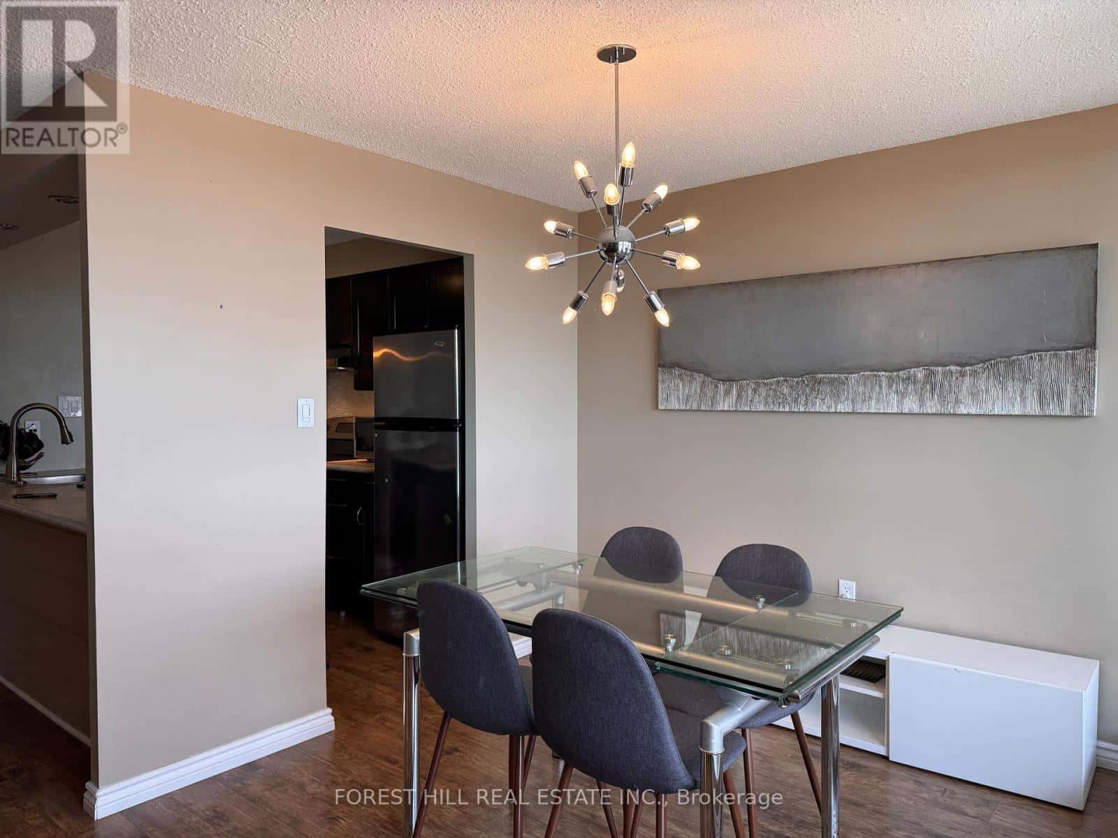 905 - 323 COLBORNE STREET — London East (East K), Ontario - Photo 5 of 27