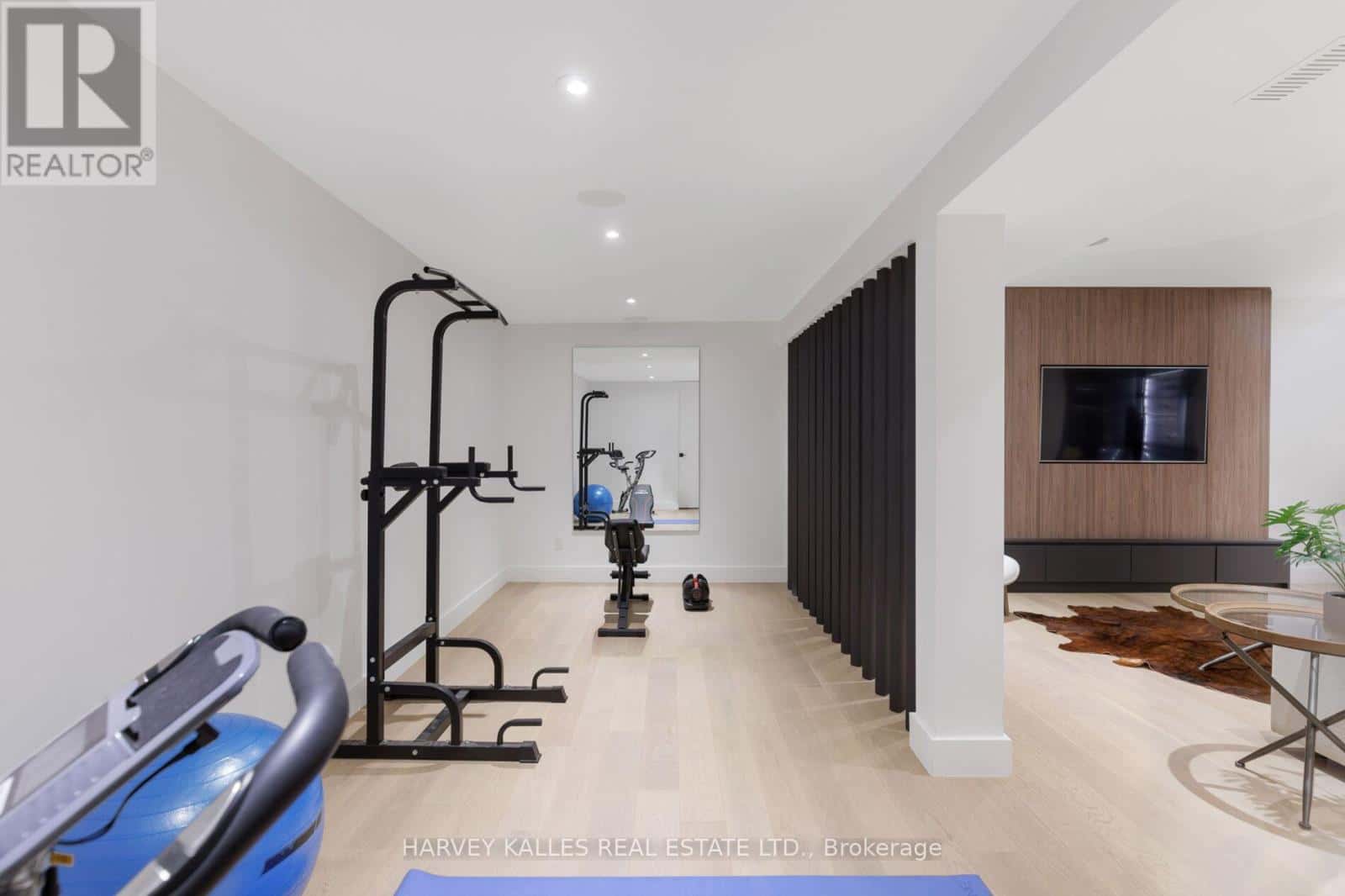 Mississauga (Lorne Park), Ontario — Mississauga (Lorne Park), Ontario - Photo 5 of 50