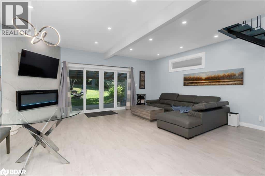 14 FETTERLY Street N — Huntsville, Ontario - Photo 4 of 26