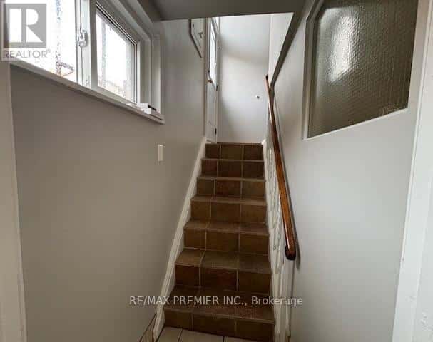 BASEMENT - 92 WESTHUMBER BOULEVARD — Toronto (West Humber-Clairville), Ontario - Photo 2 of 12