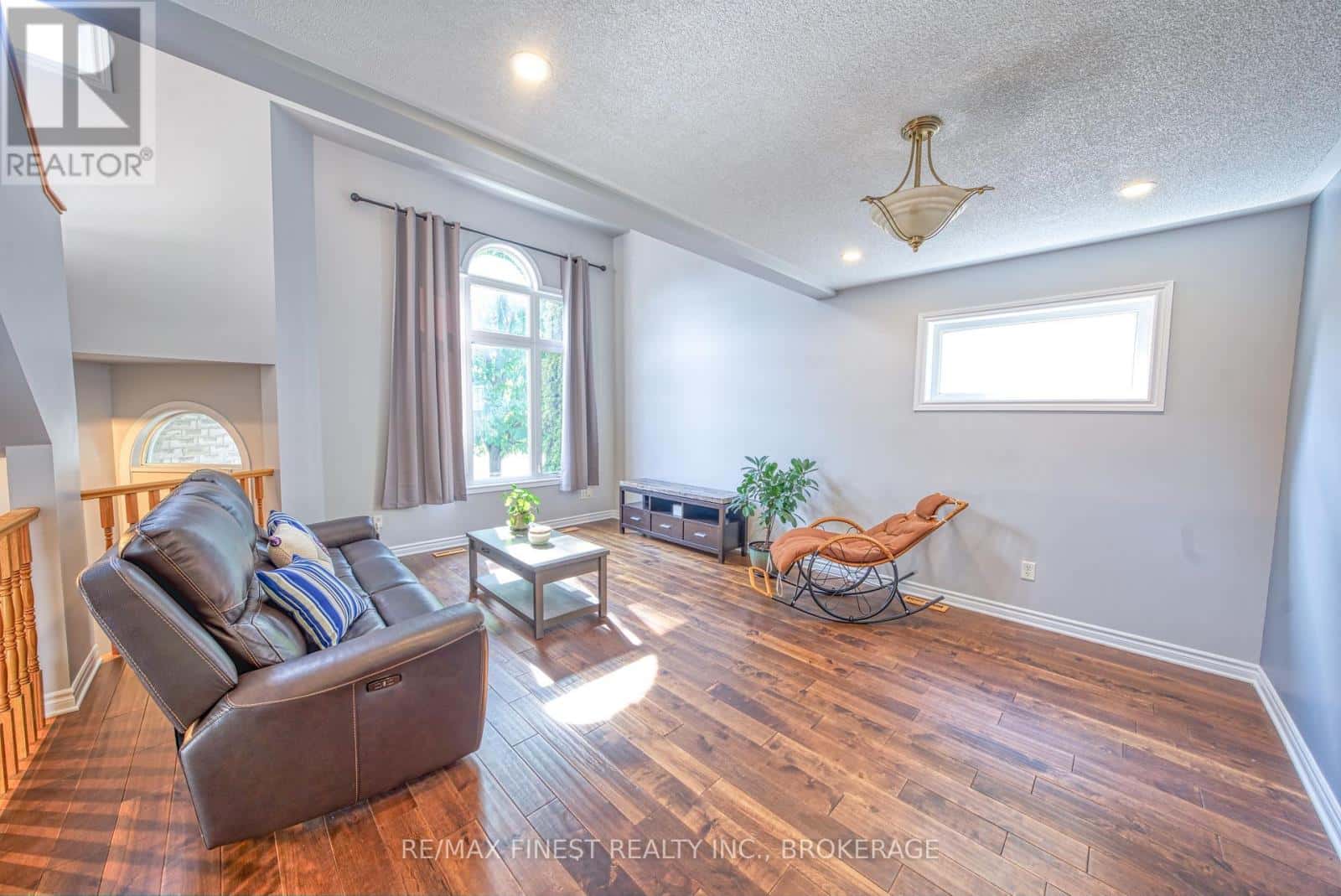 938 LOMBARDY STREET — Kingston (South of Taylor-Kidd Blvd), Ontario - Photo 5 of 27