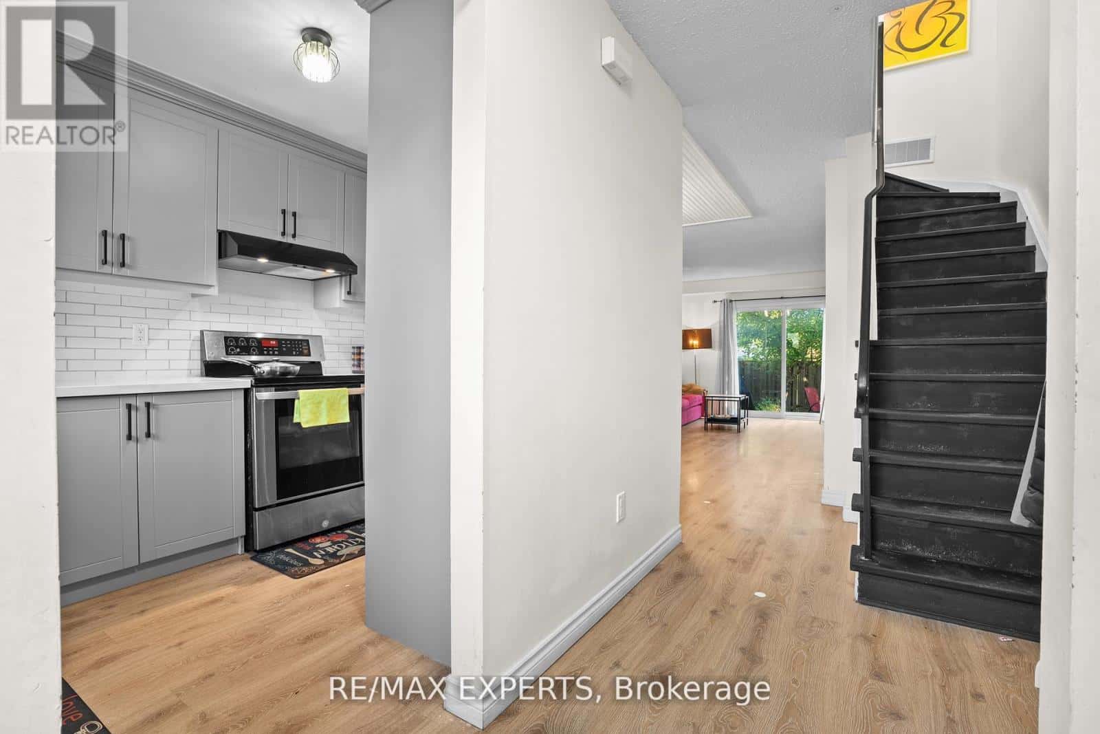 Mississauga (Meadowvale), Ontario — Mississauga (Meadowvale), Ontario - Photo 4 of 23