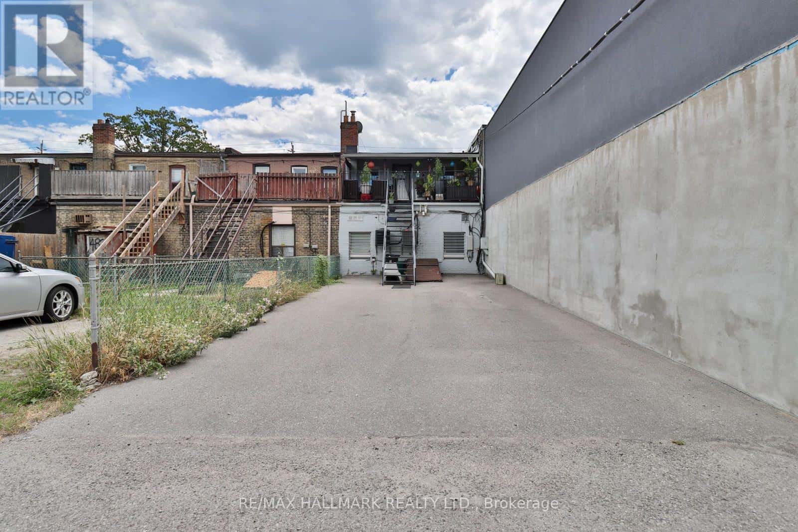 478 COSBURN AVENUE N — Toronto (East York), Ontario - Photo 3 of 25