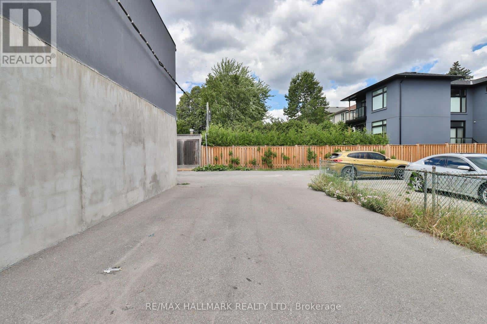 478 COSBURN AVENUE N — Toronto (East York), Ontario - Photo 5 of 25