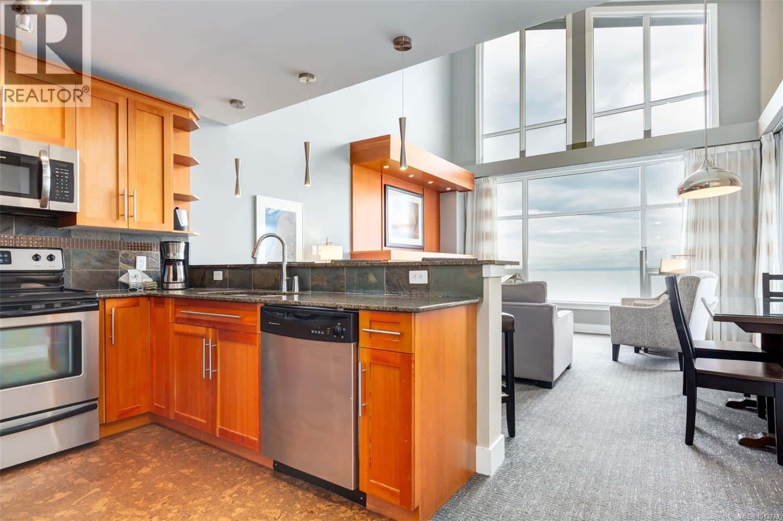 908 181 Beachside Dr — Parksville, British Columbia - Photo 2 of 80