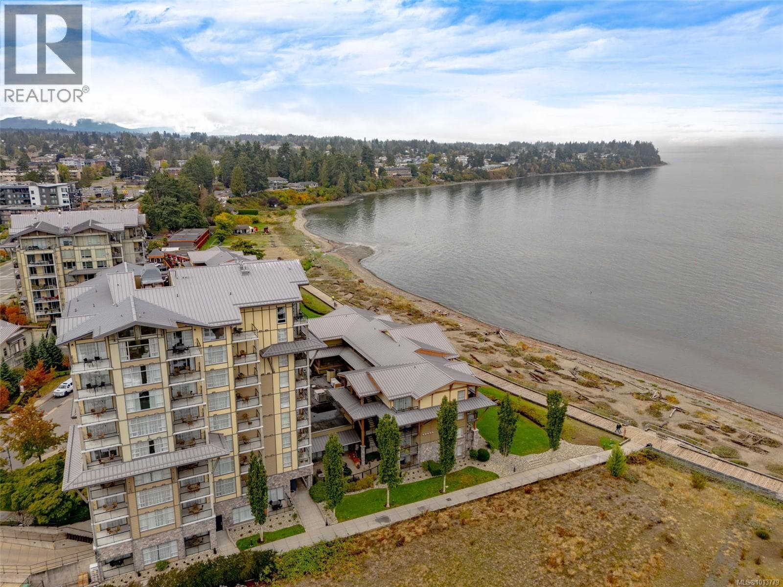908 181 Beachside Dr — Parksville, British Columbia - Main photo