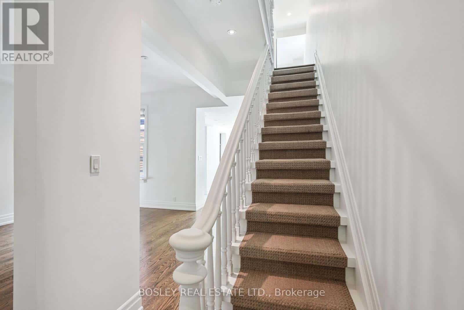 520 MANNING AVENUE — Toronto (Palmerston-Little Italy), Ontario - Photo 5 of 48