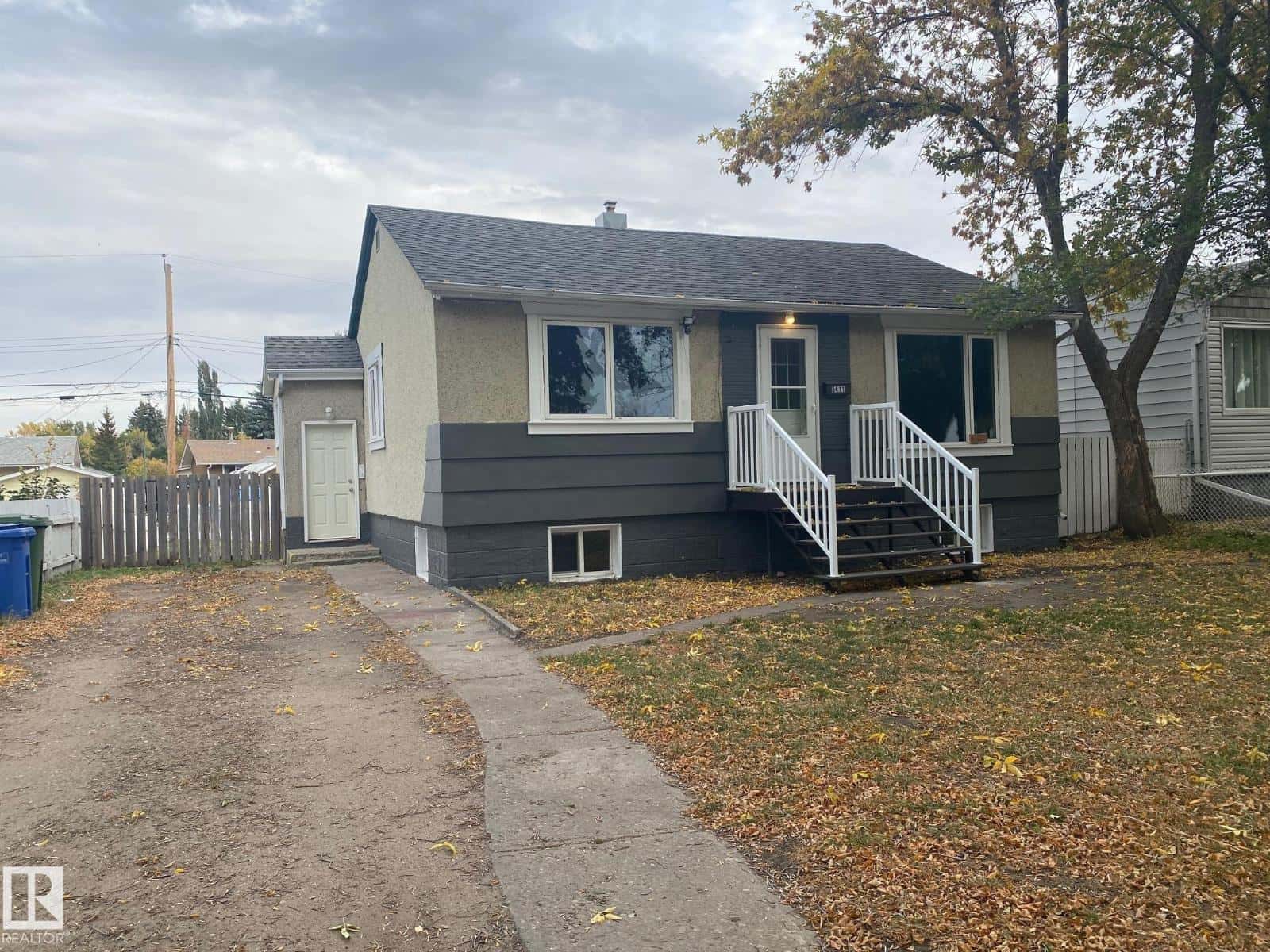 5411 48 ST — Wetaskiwin, Alberta - Photo 2 of 29