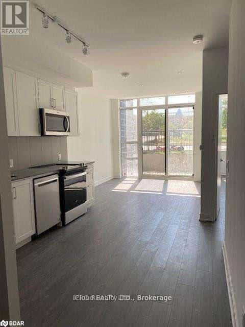 103 - 681 YONGE STREET — Barrie (Painswick South), Ontario - Photo 4 of 14