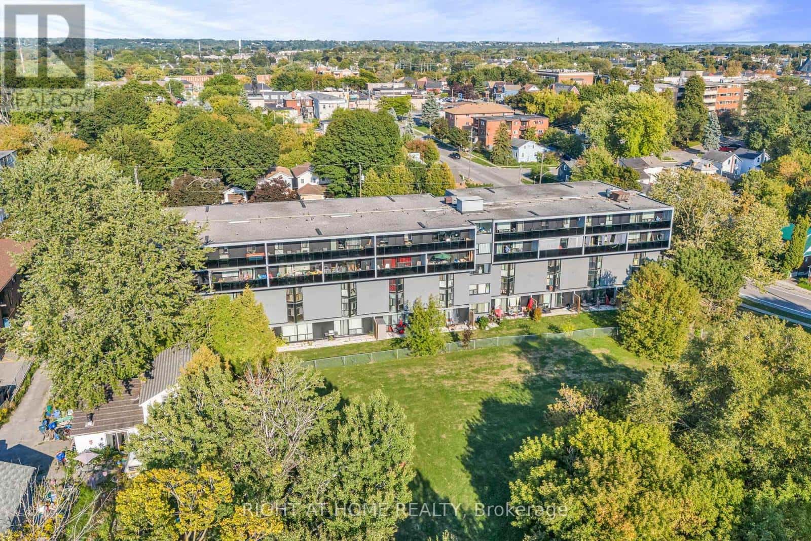 110 - 454 CENTRE STREET S — Oshawa (Central), Ontario - Photo 5 of 49